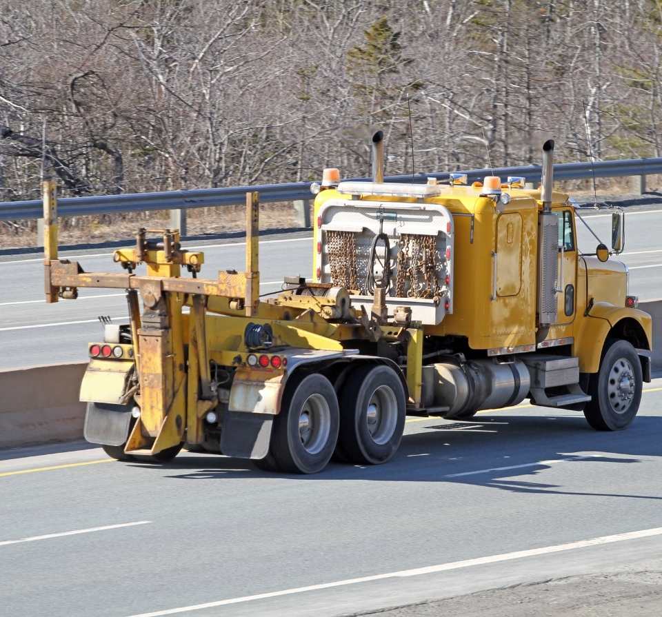 Heavy Duty Towing Image